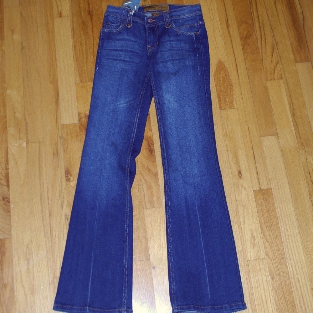 NWT Saforte Jeans Size 25 Curvy Slender Fit